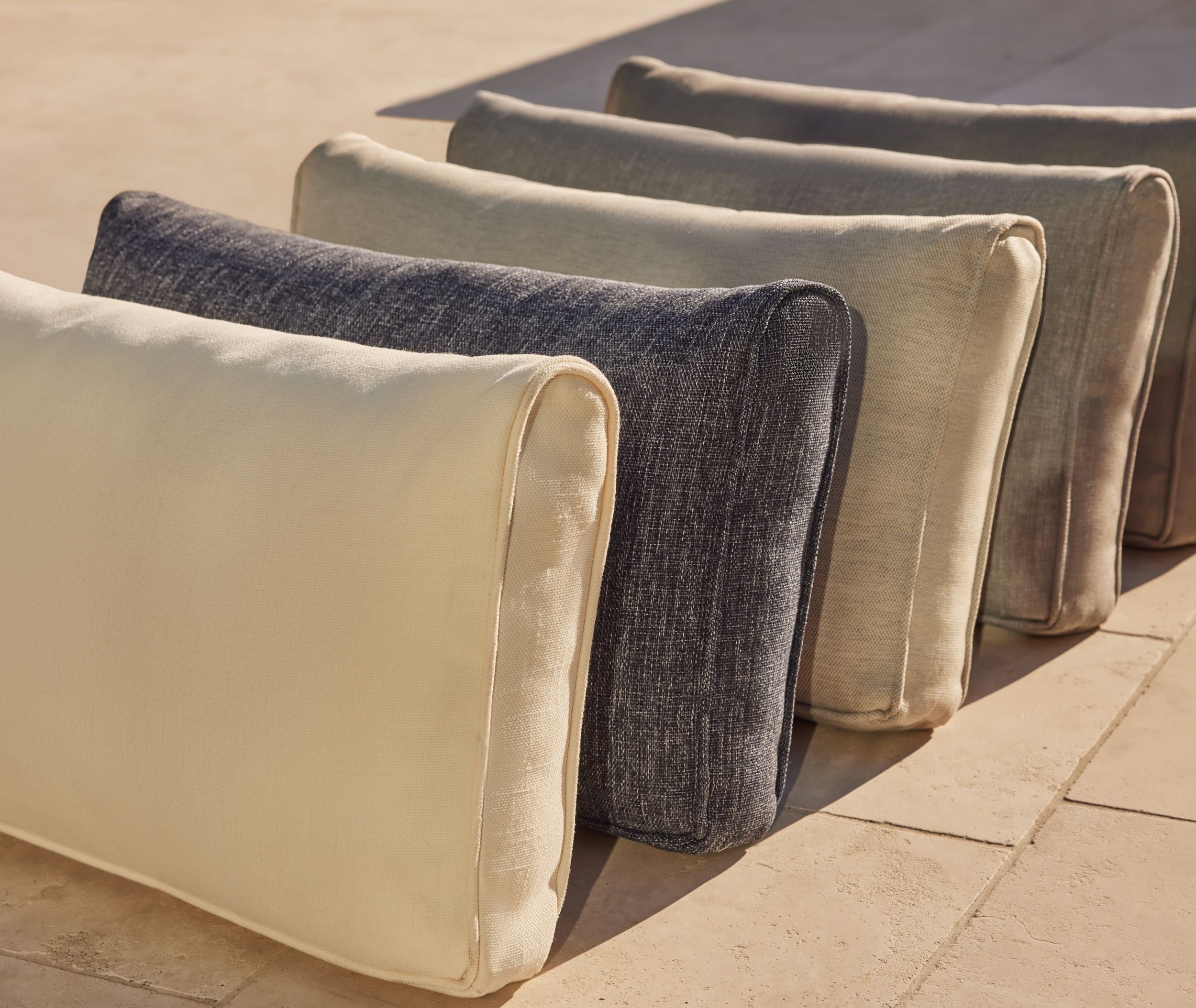 How to care for teak outdoor furniture between seasons
